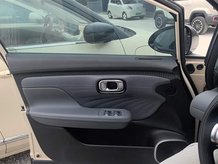 Фото 7 - GAC Aion UT