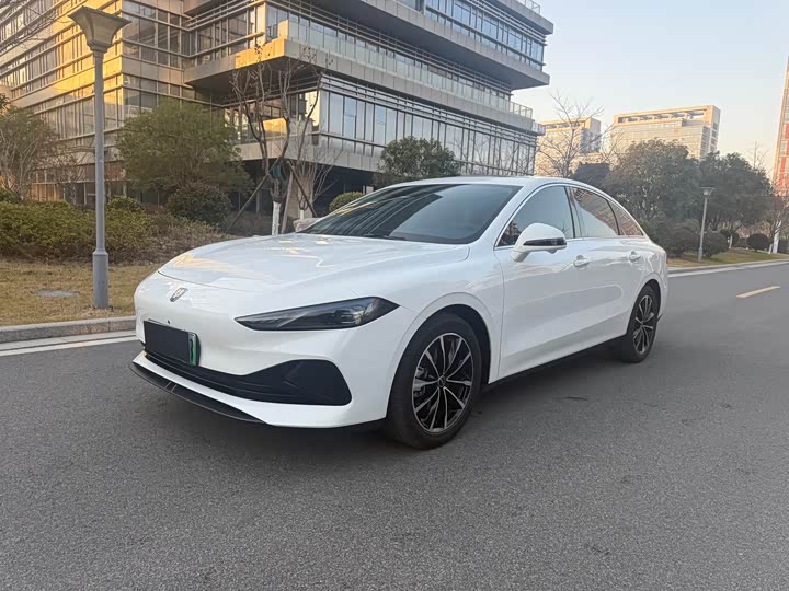 Фото 1 - Roewe D7