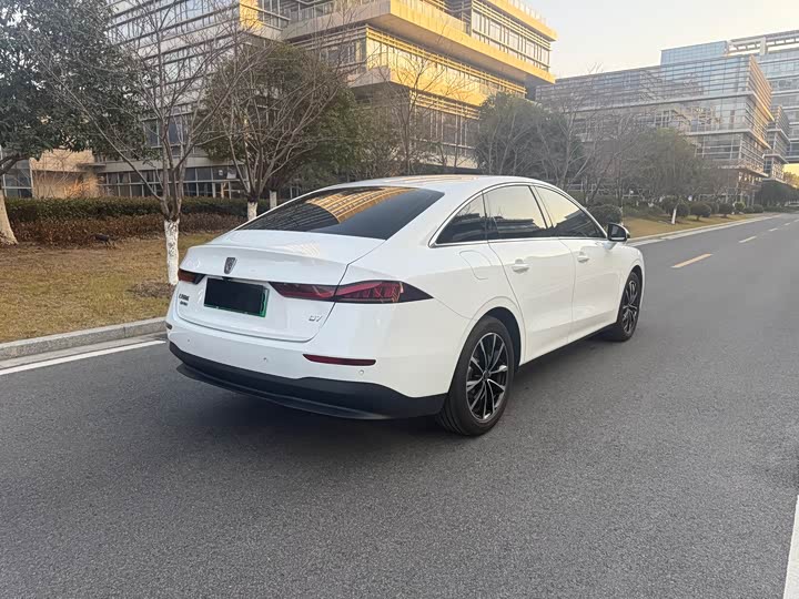 Фото 7 - Roewe D7