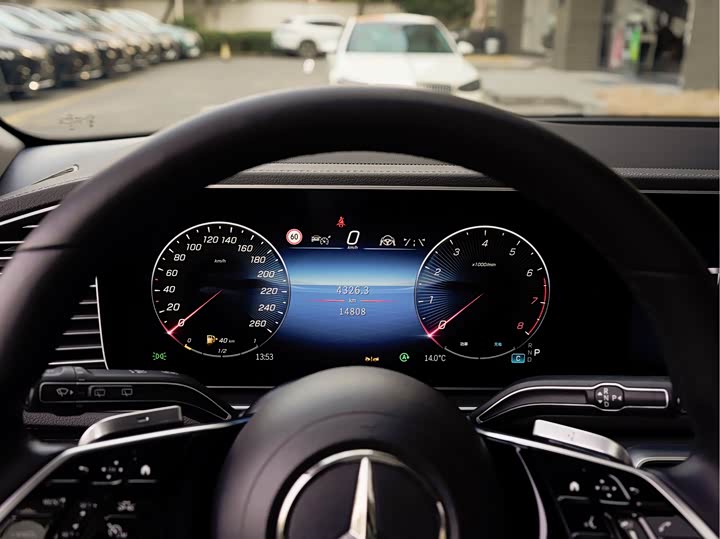 Фото 9 - Mercedes-Benz GLE-Class