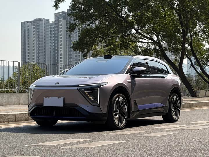 Фото 2 - HiPhi Y