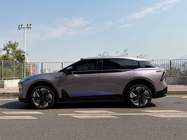 Фото 5 - HiPhi Y