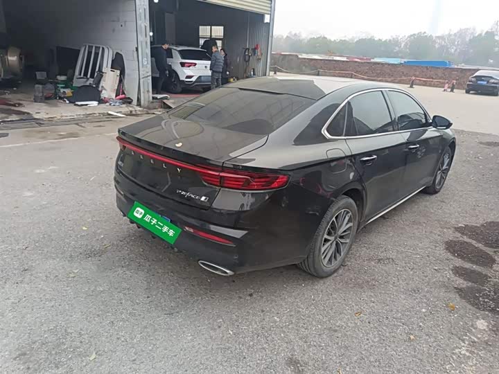 Фото 7 - Geely Preface