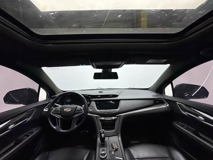 Фото 4 - Cadillac XT5