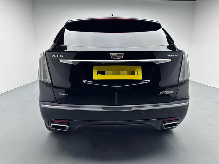 Фото 8 - Cadillac XT5