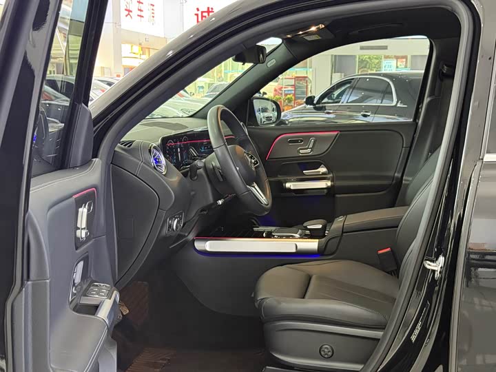 Фото 4 - Mercedes-Benz GLB-Class