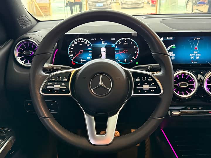 Фото 9 - Mercedes-Benz GLB-Class