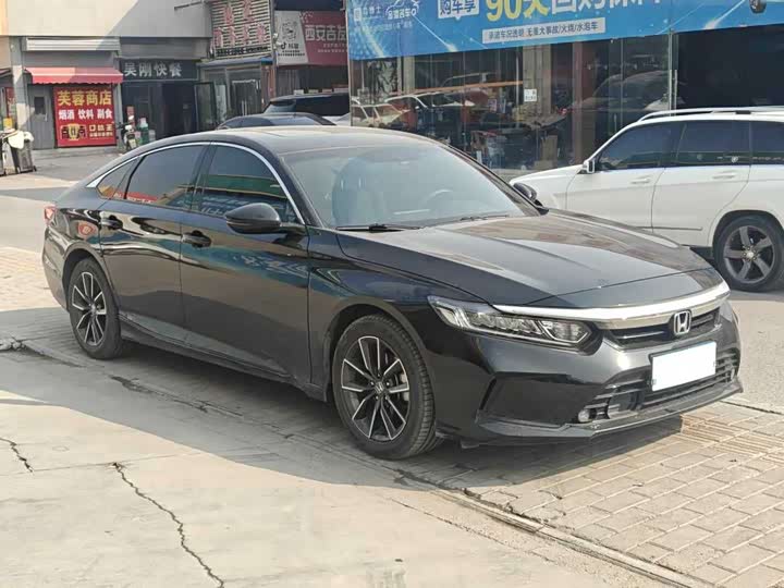 Фото 3 - Honda Inspire