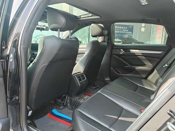 Фото 5 - Honda Inspire