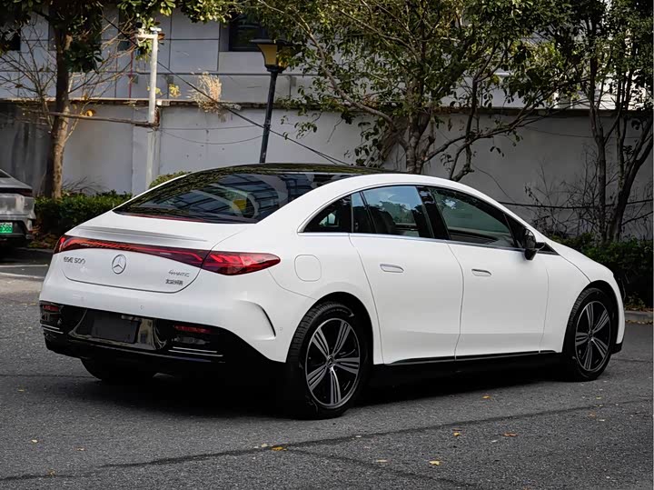 Фото 4 - Mercedes-Benz EQE