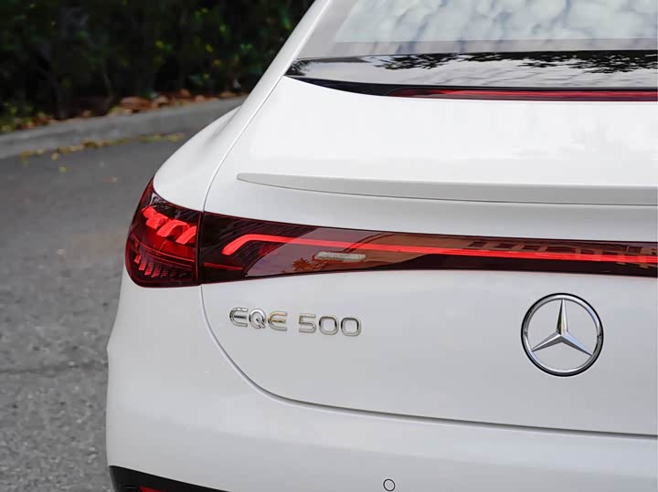 Фото 7 - Mercedes-Benz EQE