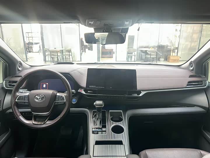 Фото 5 - Toyota Sienna