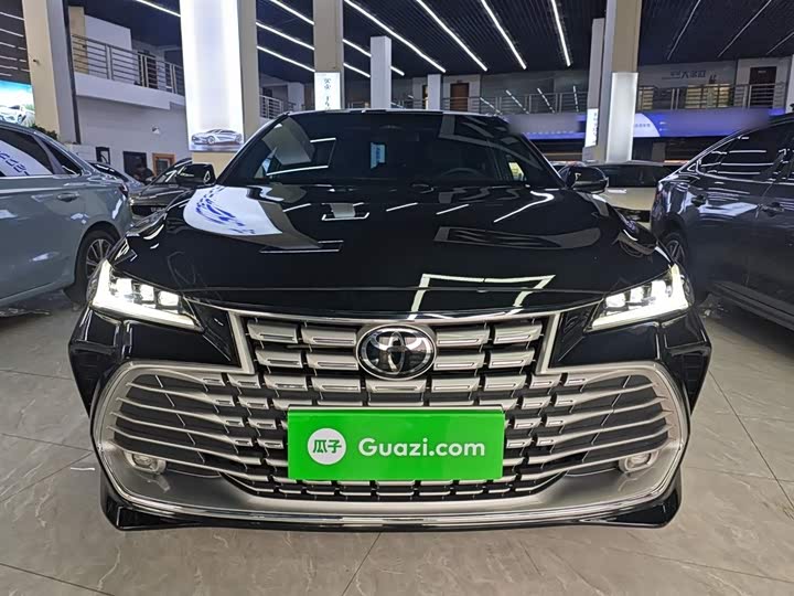 Фото 3 - Toyota Avalon