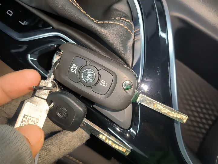 Фото 9 - Buick Verano