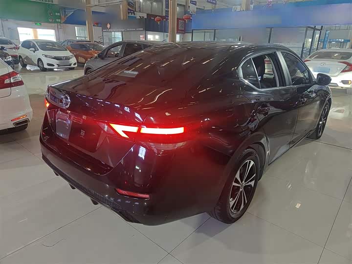 Фото 7 - Nissan Sylphy