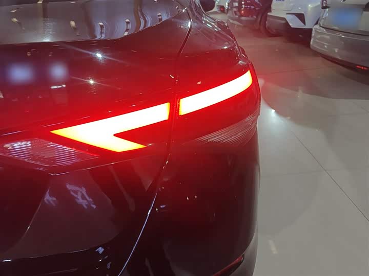 Фото 8 - Nissan Sylphy