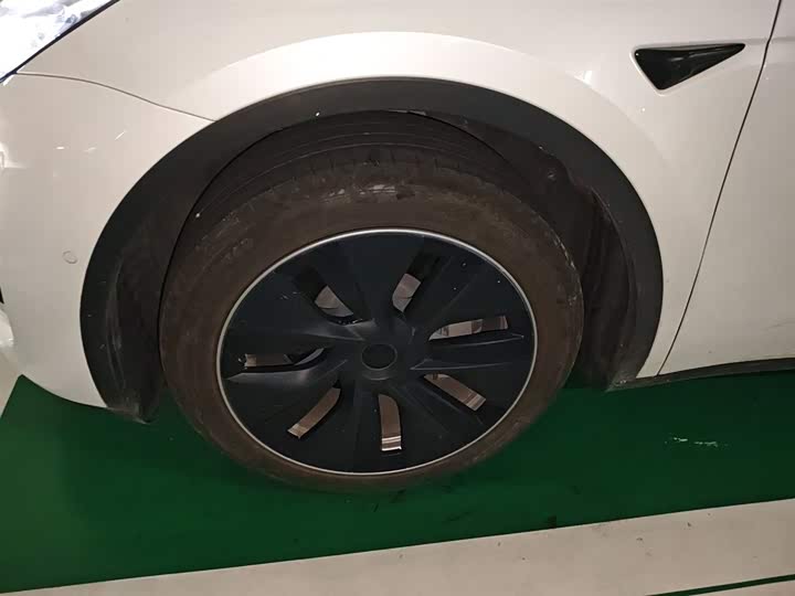 Фото 4 - Tesla Model Y