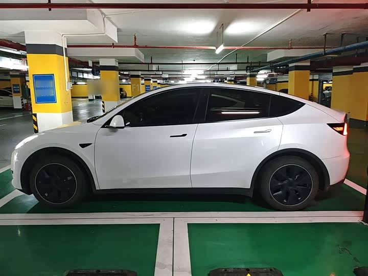 Фото 5 - Tesla Model Y
