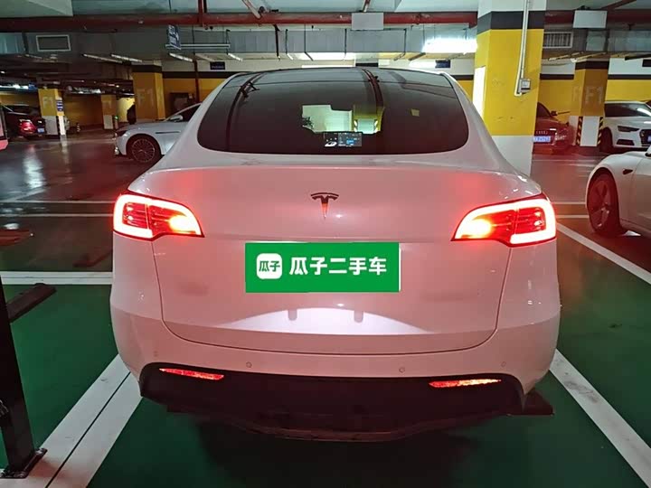 Фото 6 - Tesla Model Y