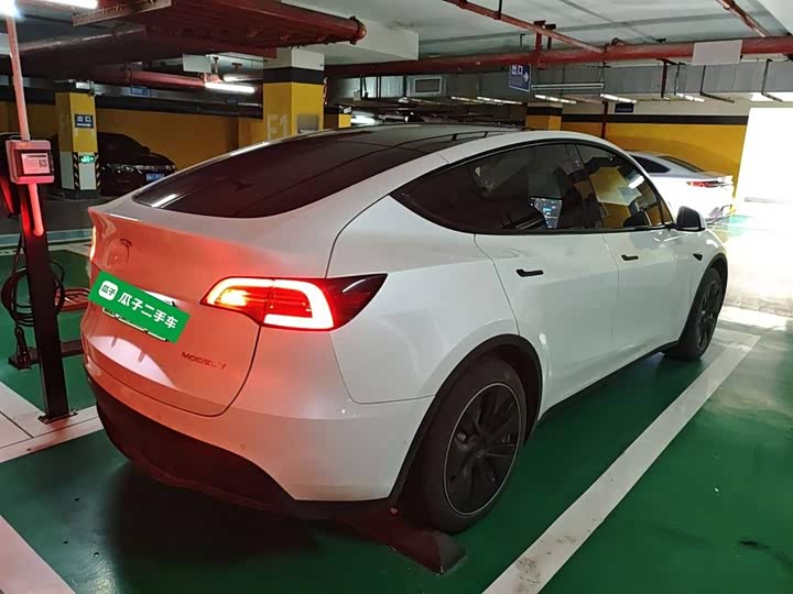 Фото 7 - Tesla Model Y