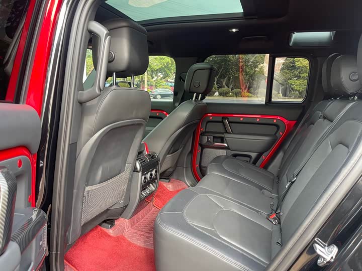 Фото 6 - Land Rover Defender