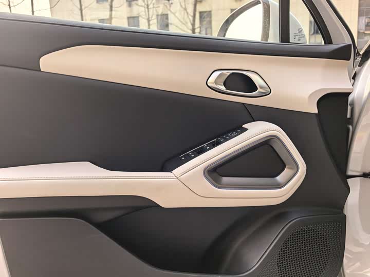 Фото 5 - BYD Yuan Up