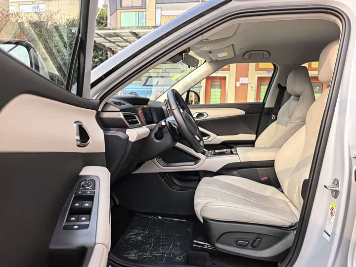 Фото 6 - BYD Yuan Up