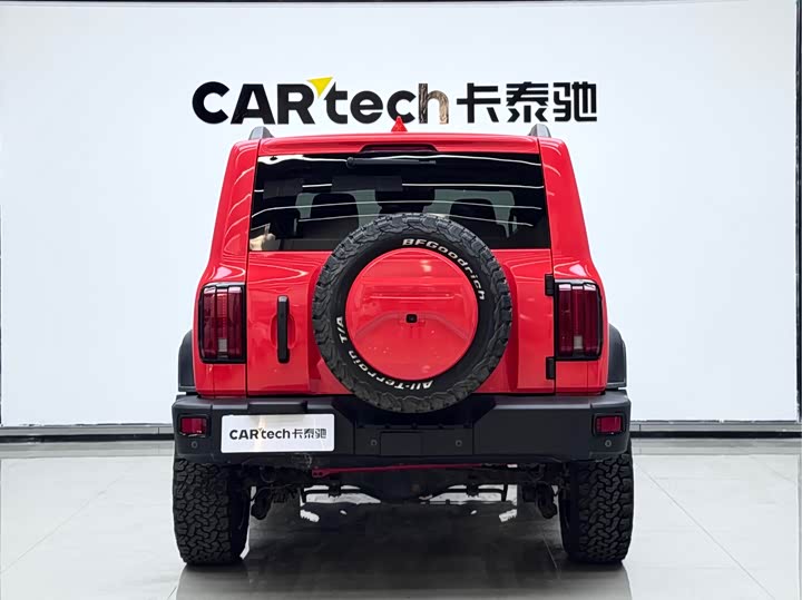 Фото 4 - Tank 300