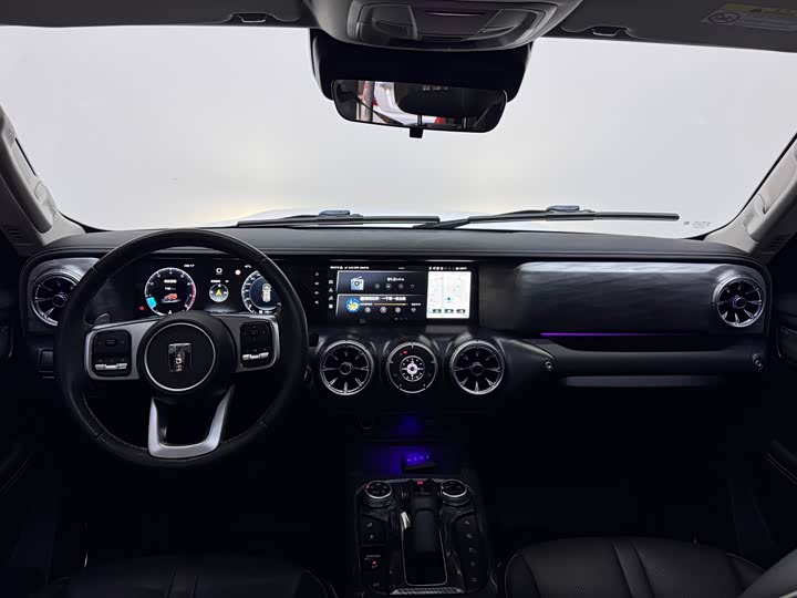 Фото 7 - Tank 300