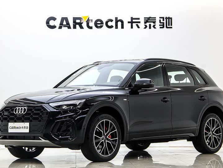 Фото 1 - Audi Q5L