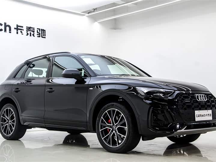 Фото 3 - Audi Q5L