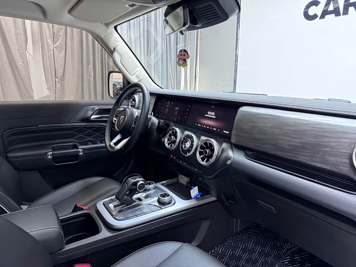 Фото 7 - Tank 300