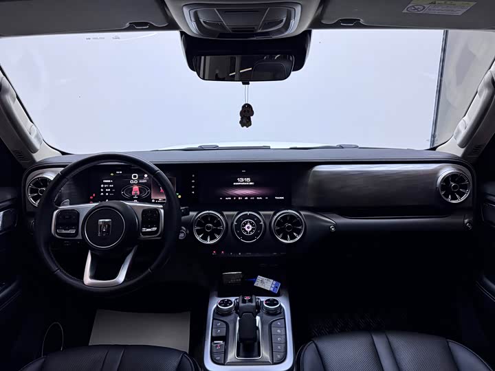 Фото 9 - Tank 300