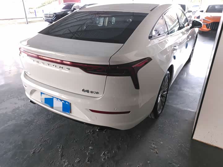 Фото 3 - Bestune B70