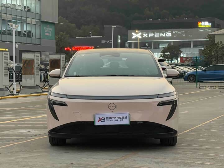 Фото 2 - Nissan N7