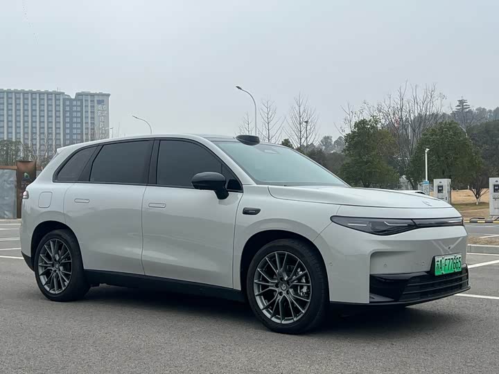 Фото 2 - Leapmotor C10