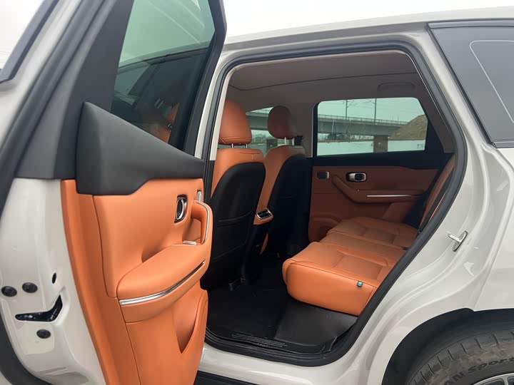 Фото 7 - Leapmotor C10