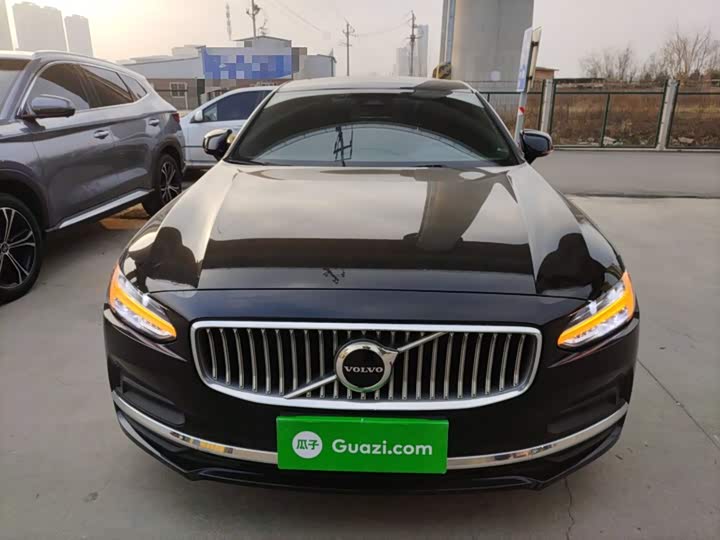 Фото 3 - Volvo S90