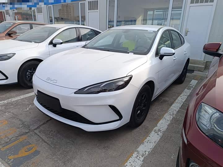 Фото 2 - BYD Seal 05 DM-i Hybrid