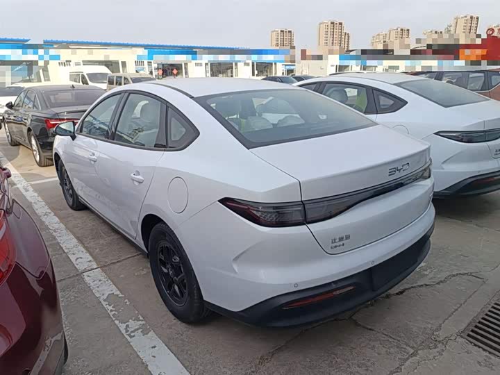 Фото 5 - BYD Seal 05 DM-i Hybrid