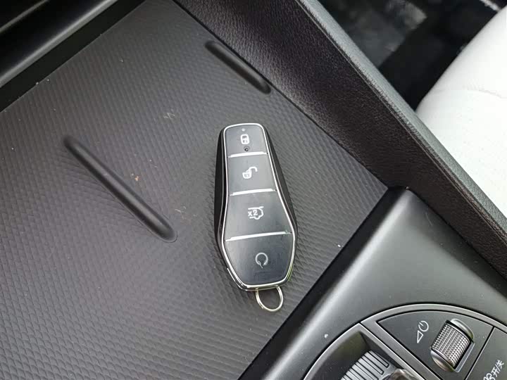 Фото 9 - BYD Seal 05 DM-i Hybrid