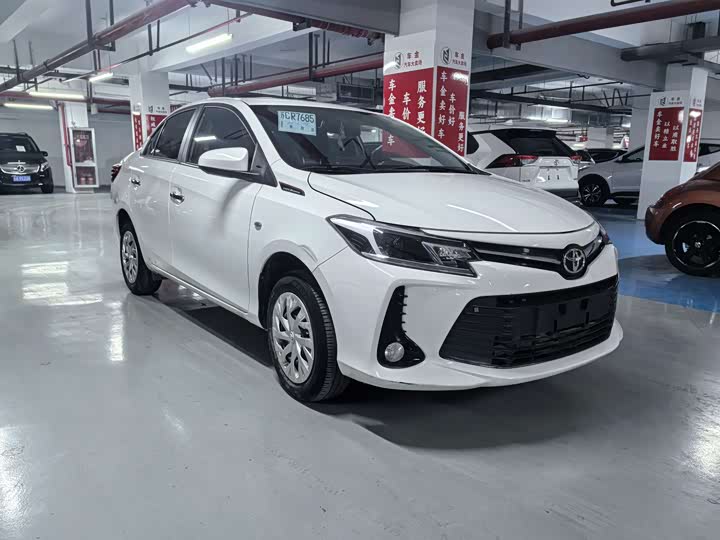 Фото 3 - Toyota Vios