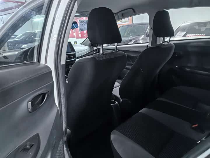 Фото 7 - Toyota Vios