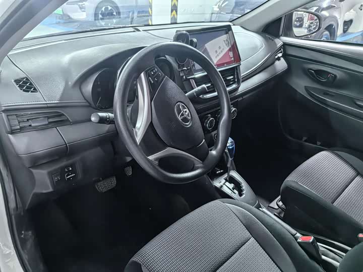 Фото 8 - Toyota Vios