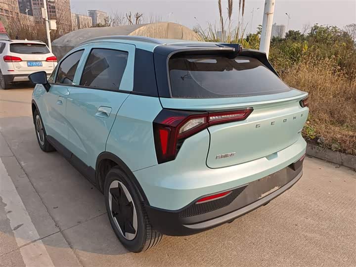 Фото 5 - Geely Geometry E Firefly