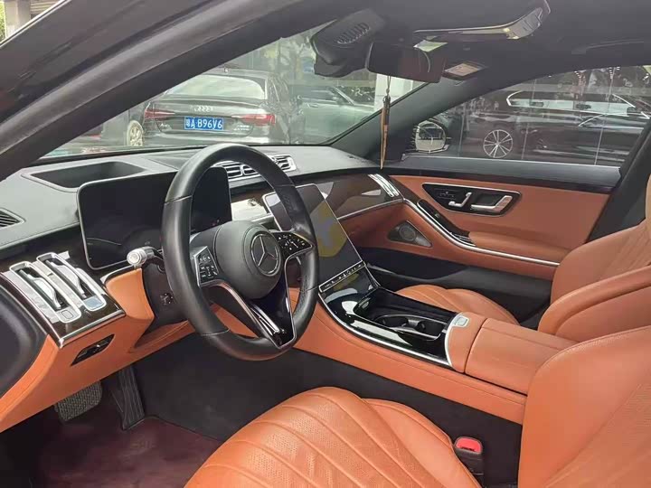 Фото 9 - Mercedes-Benz S-Class