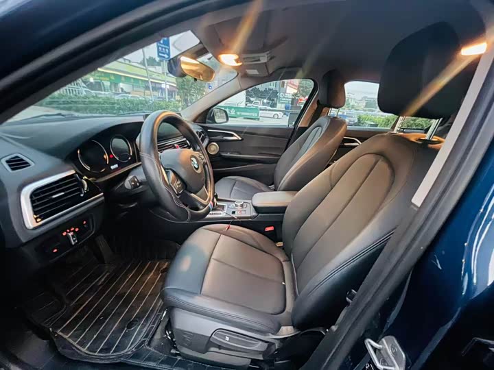 Фото 7 - BMW 1 Series