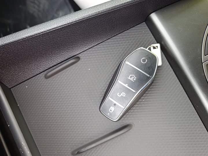 Фото 9 - BYD Seal 05 DM-i Hybrid