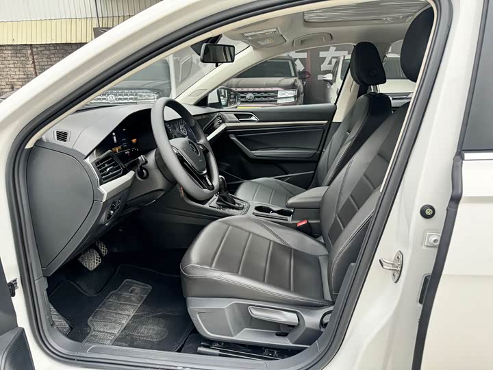 Фото 7 - Volkswagen Lavida