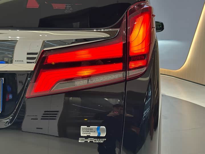 Фото 8 - Toyota Alphard